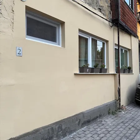 Lemon Garden Cozy 2br Private Garden Center