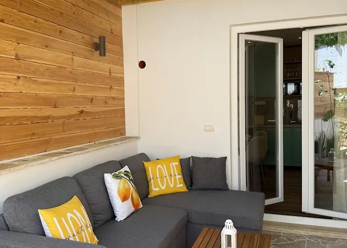 Apartman Lemon Garden Cozy 2br Private Garden Center *