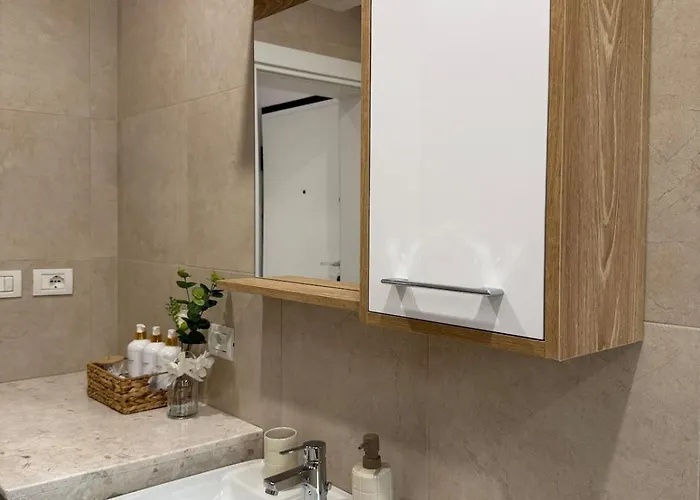 Apartament Lemon Garden Cozy 2br Private Garden Center *