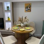 Lemon Garden Cozy 2br Private Garden Center *