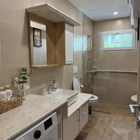 Lemon Garden Cozy 2br Private Garden Center Lägenhet *