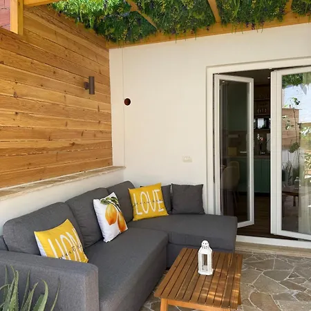 Lägenhet Lemon Garden Cozy 2br Private Garden Center *